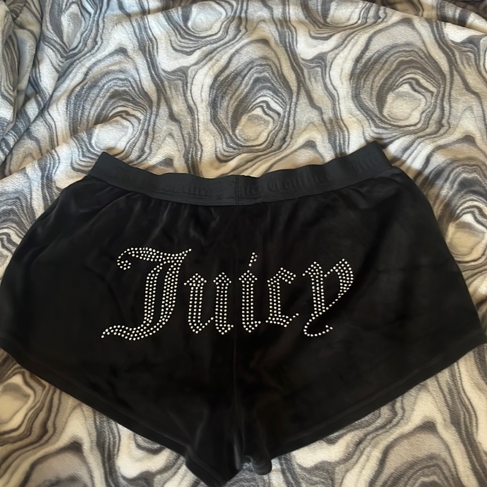 Juicy Couture Shorts Size M